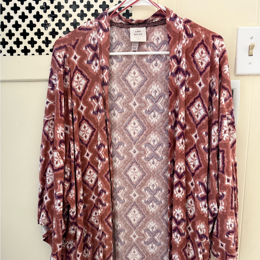 Knox Rose Pink & Purple Pattern Duster Great with jeans! Smoke & pet free home.